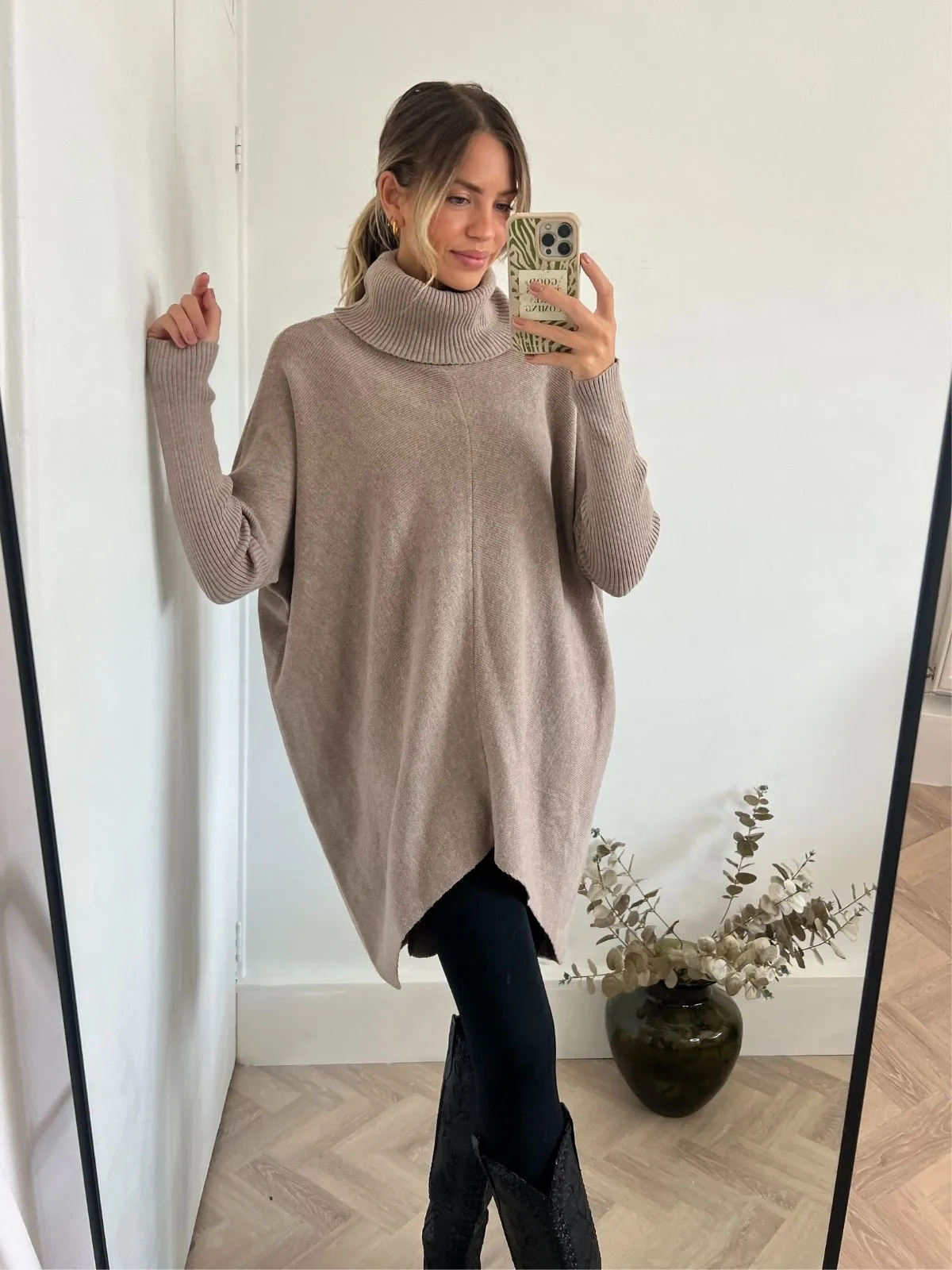 Longer Length Hope Knitted Jumper / Beige