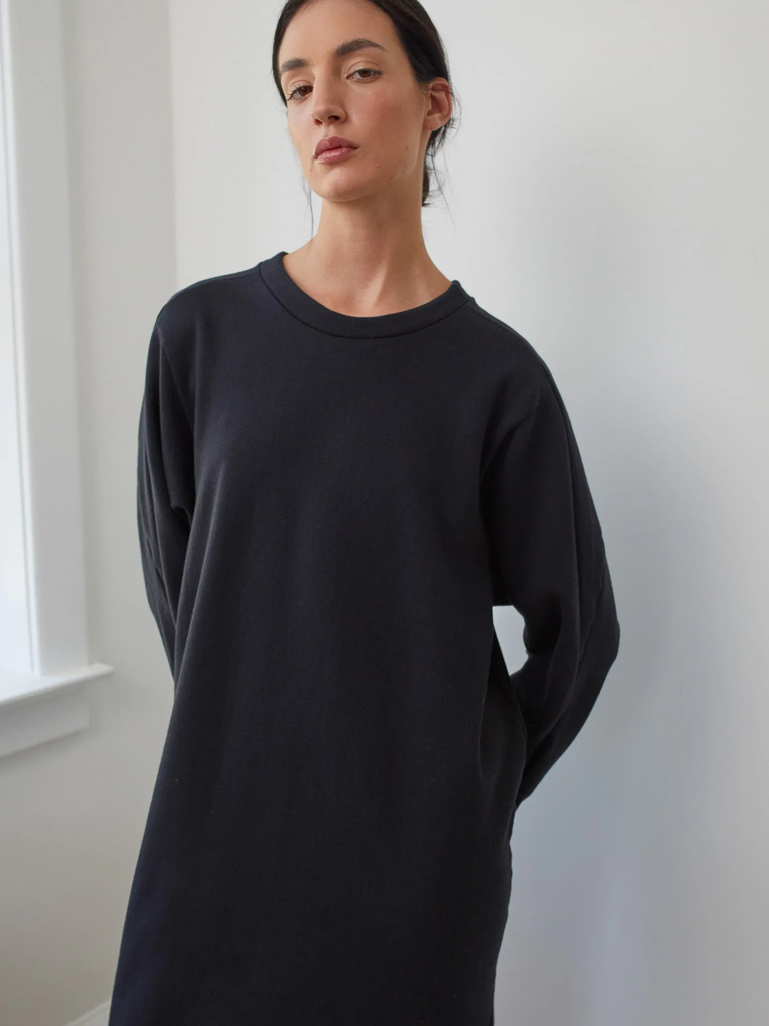 Sweatshirt Dress in Black (L)